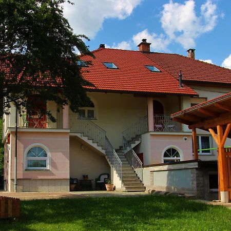 Prenocisca Angelin Hram, Tiny Apartments Markovec Exterior foto