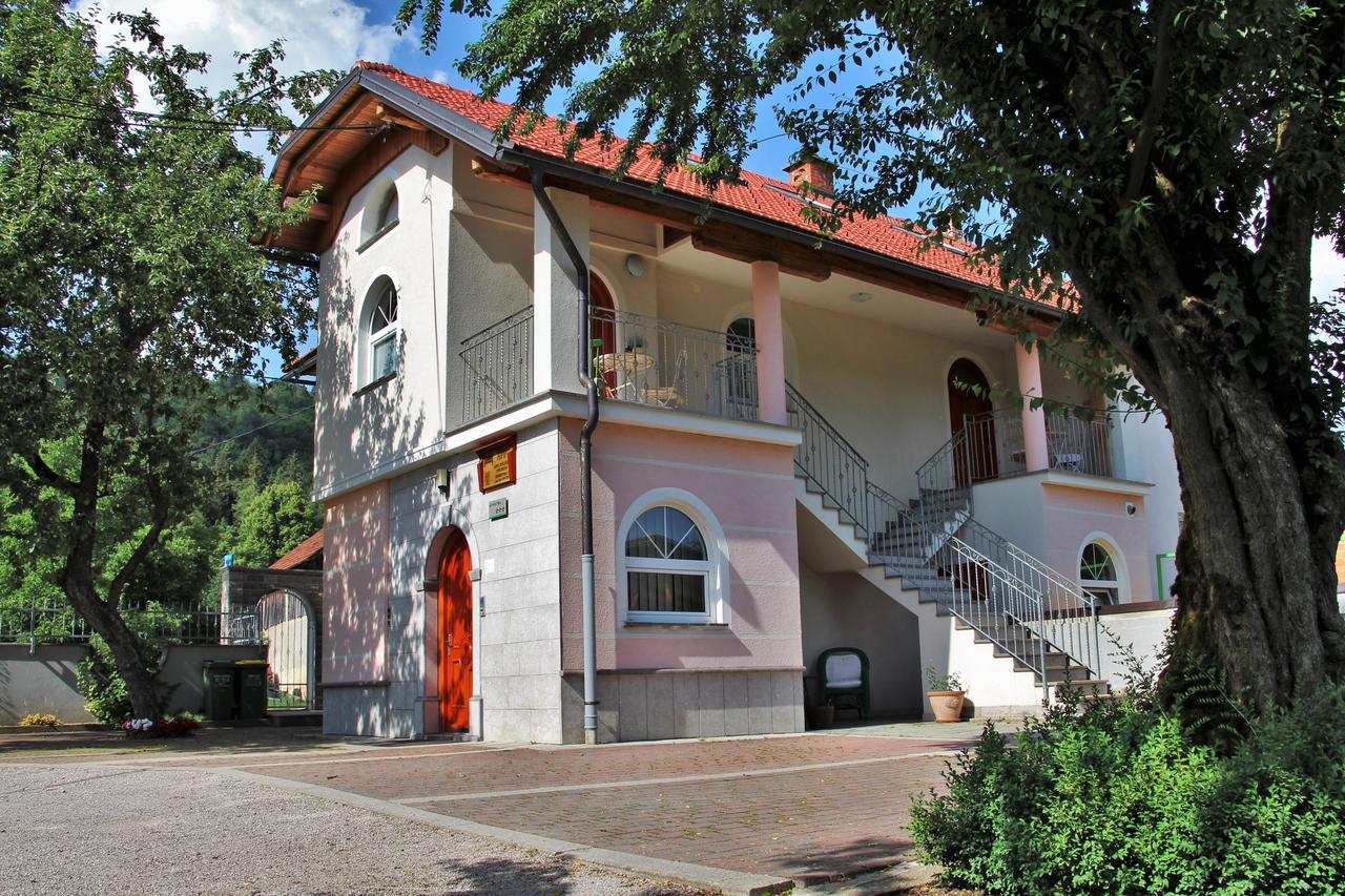 Prenocisca Angelin Hram, Tiny Apartments Markovec Exterior foto
